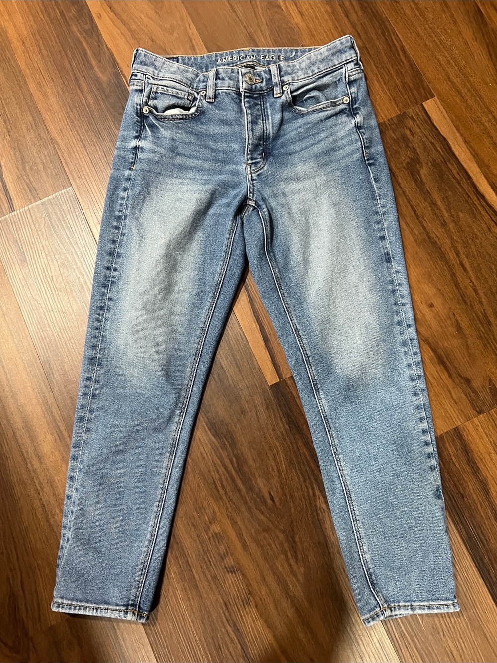 American Eagle Outfitters Women's Light Blue High-Rise Jeans